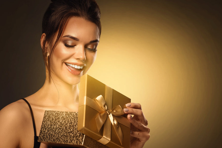 Christmas Gifts for Her: Fragrance, Jewellery, Body Care and Home Scent