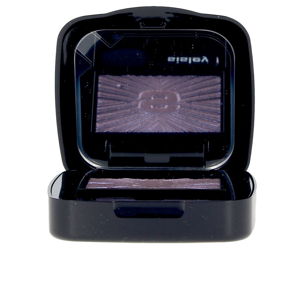 Single sparkling purple pressed eyeshadow pan, metallic finish, 1.5 g