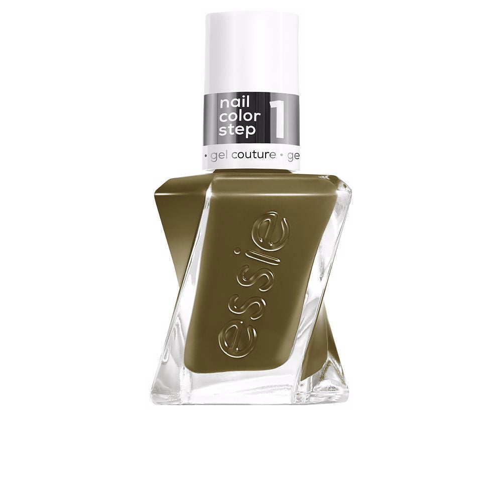 Bottle of nude-rose gel-effect nail polish, high-shine finish, 13.5 ml