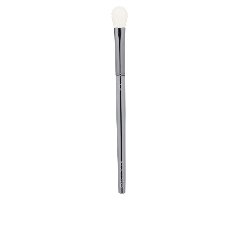 Tapered Luxury Grey eye blending brush with ergonomic handle, goat and synthetic fibres