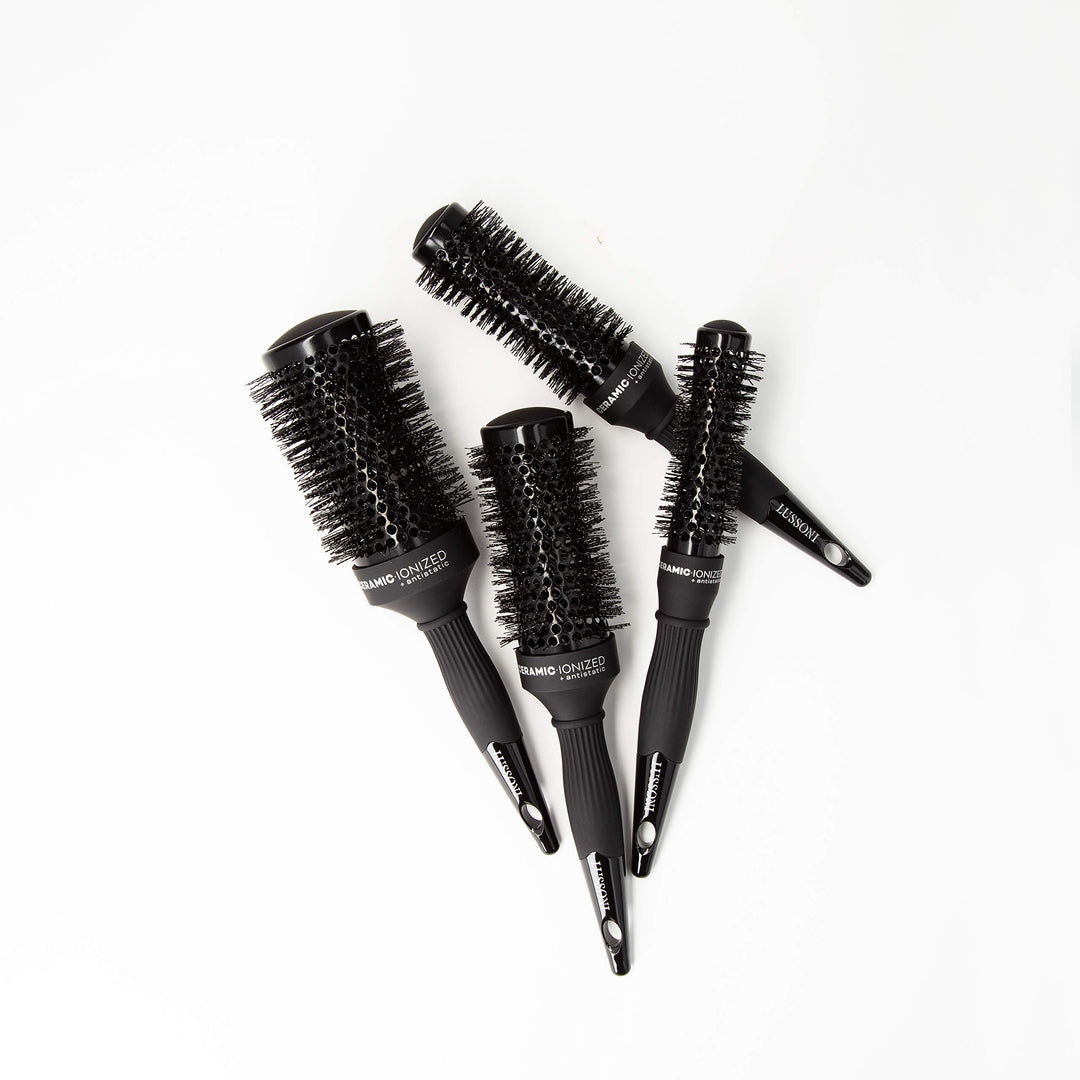 Concave 25 mm ceramic styling brush with waved nylon bristles for women