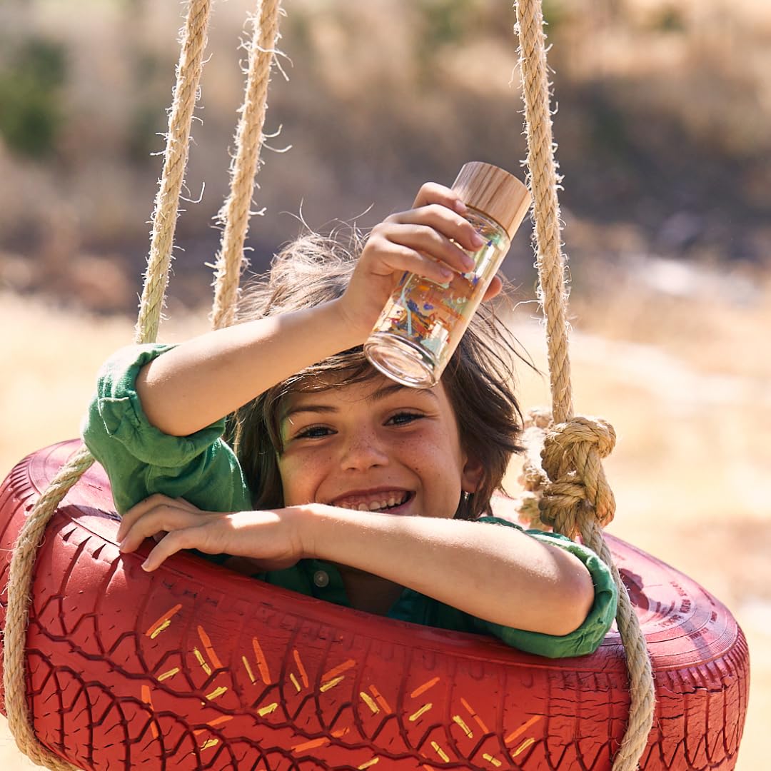 125 ml clear glass eau de toilette bottle with wooden cap, citrus-woody fragrance for Man