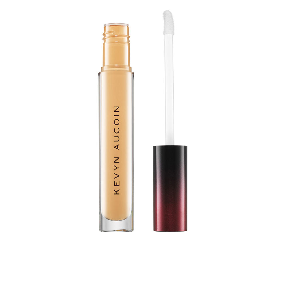 Liquid concealer tube, shade 04 Medium, 4.4 ml, satin finish