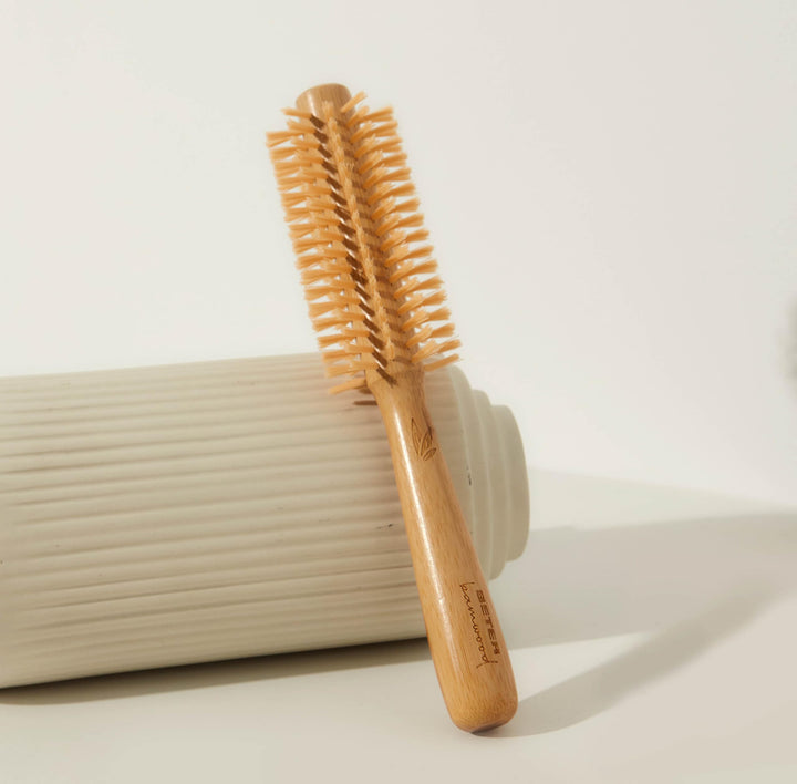 Round 50 mm bamboo hairbrush with nylon bristles and cushioned pad for Women