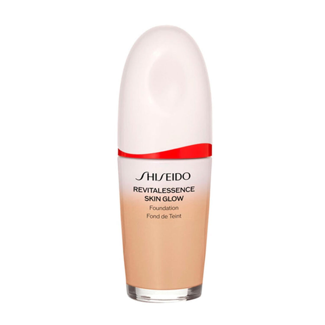 30 ml bottle of light-reflecting foundation in shade 260, hydrating formula