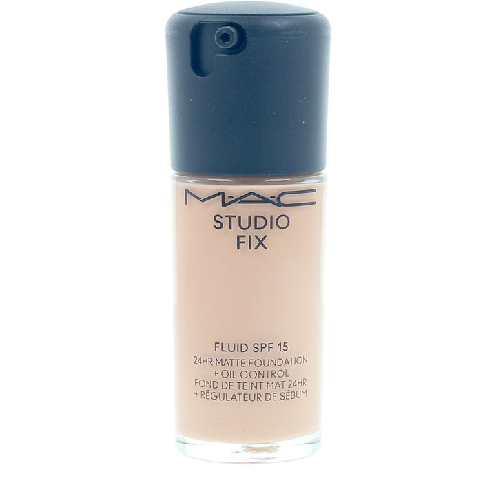 30 ml matte foundation tube, medium shade NW25, Unisex long-wear formula