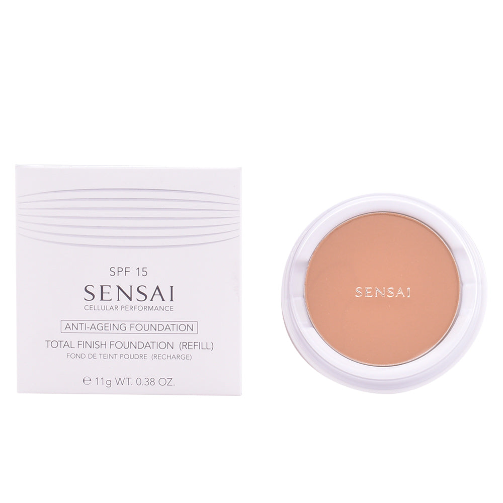Refillable pressed powder compact in Almond Beige, 11 g, SPF 10