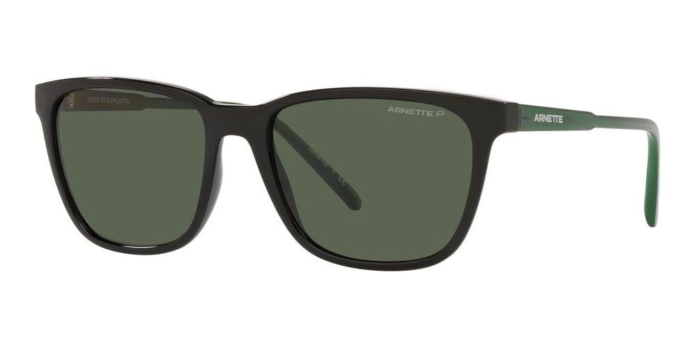 Timeless Edge in Black and Green Contrast