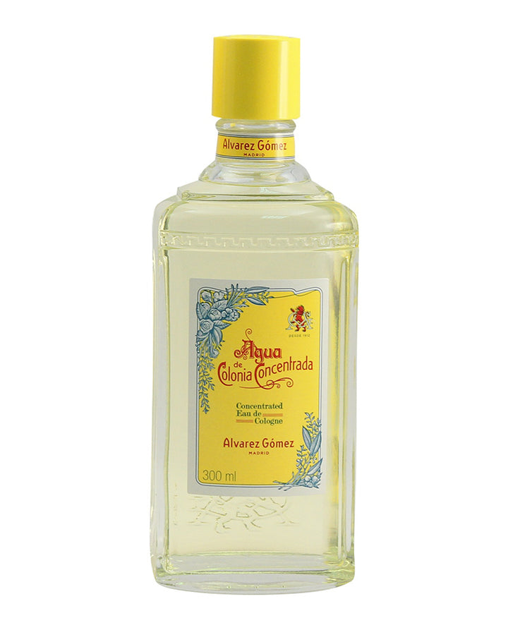 Tall glass bottle of concentrated citrus Eau de Cologne, 750 ml, Unisex